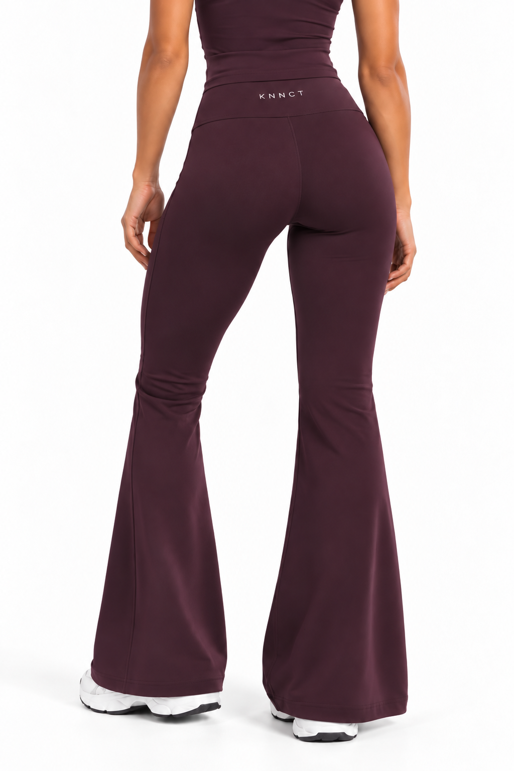 KNNCT Flare Pants Damen – Plum Edition